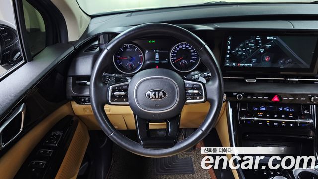 Kia Canival 2021 — photo 23