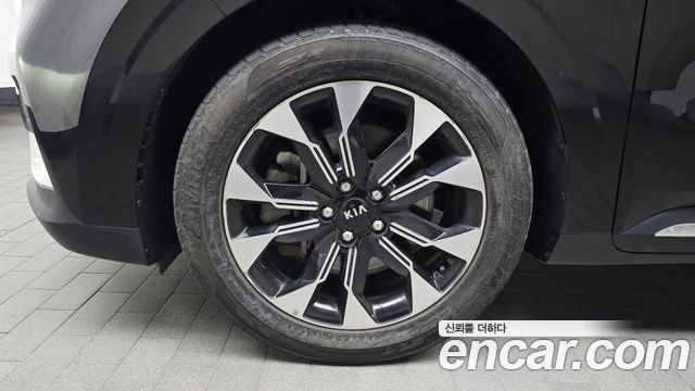 Kia Canival 2021 — photo 7