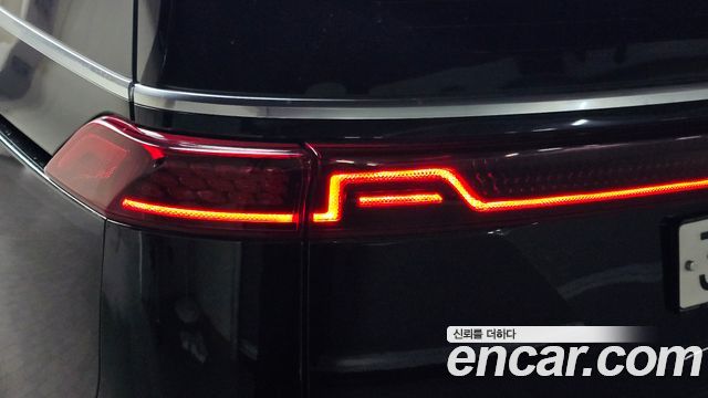 Kia Canival 2021 — photo 9