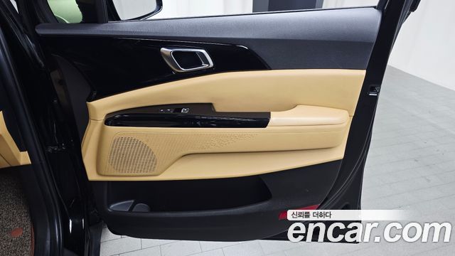 Kia Canival 2021 — photo 15