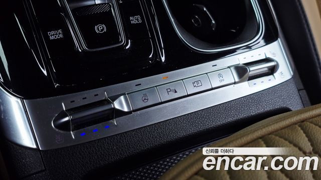 Kia Canival 2021 — photo 32
