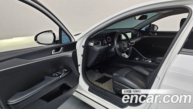 Kia K5 2023 — photo 13