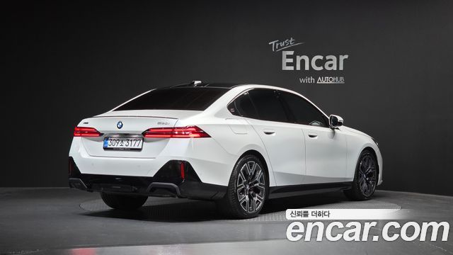 BMW 5-Series 2026 — photo 2