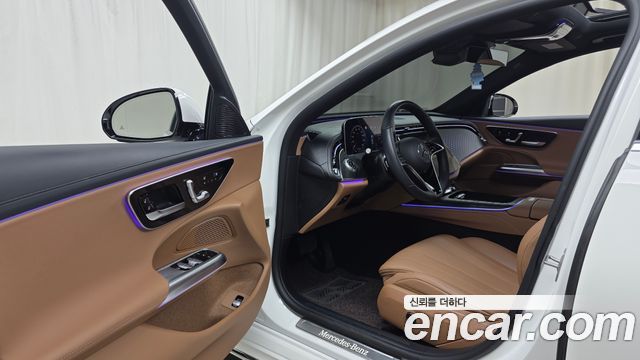 Mercedes-Benz E-Class 2024 — photo 13