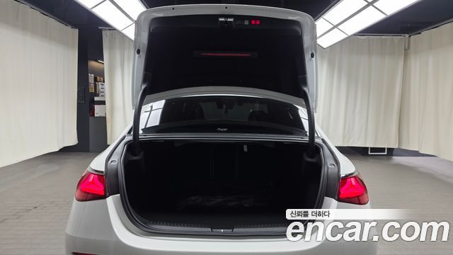 Mercedes-Benz E-Class 2024 — photo 22