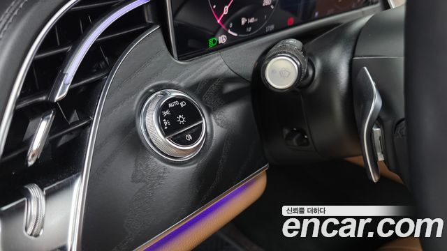 Mercedes-Benz E-Class 2024 — photo 25