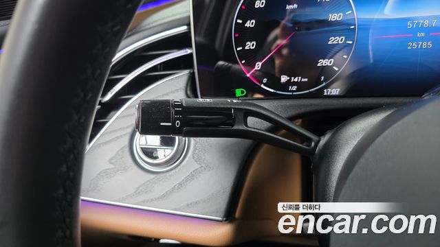 Mercedes-Benz E-Class 2024 — photo 26
