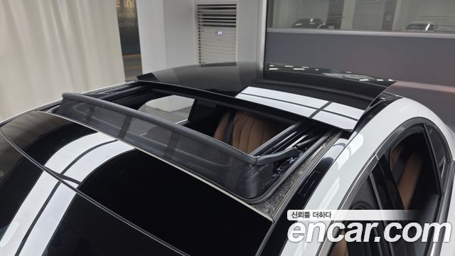 Mercedes-Benz E-Class 2024 — photo 27