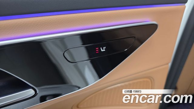 Mercedes-Benz E-Class 2024 — photo 28