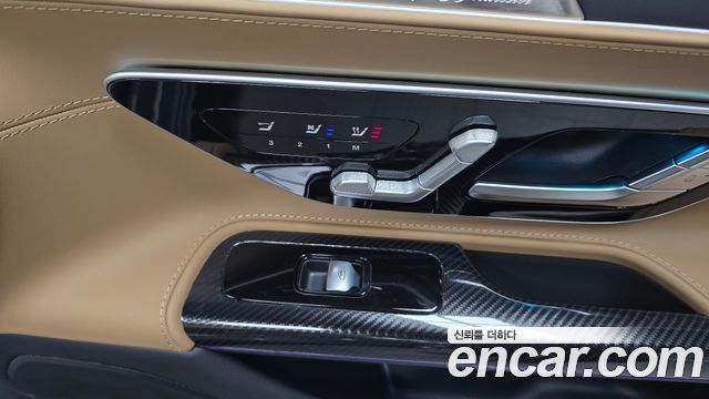 Mercedes-Benz SL-Class 2024 — photo 28