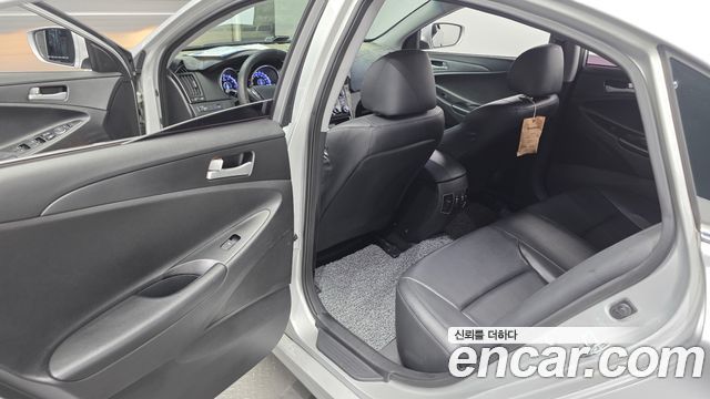 Hyundai Sonata 2015 — photo 11