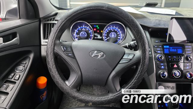 Hyundai Sonata 2015 — photo 12