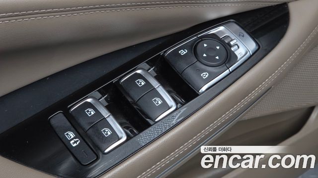 Kia K8 2022 — photo 30
