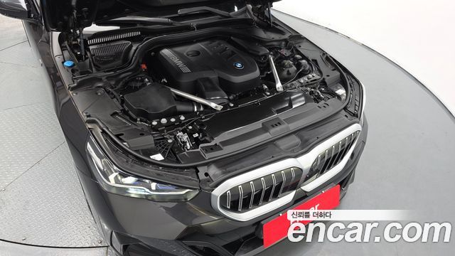 BMW 5-Series 2024 — photo 6