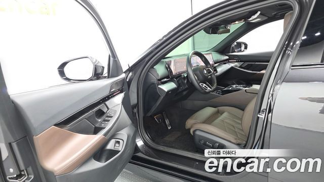 BMW 5-Series 2024 — photo 10