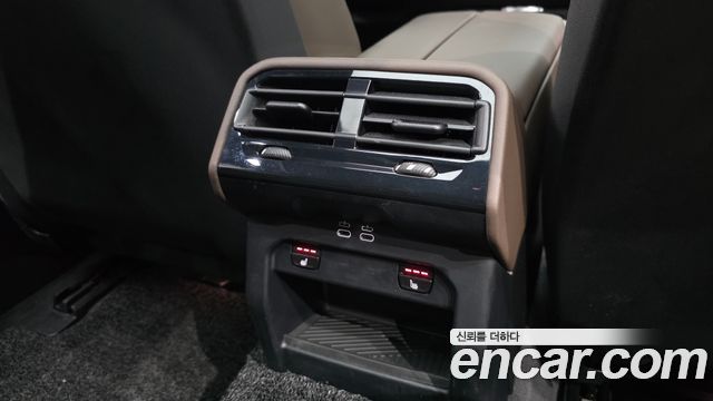 BMW 5-Series 2024 — photo 19