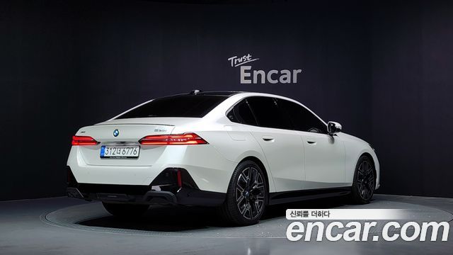 BMW 5-Series 2026 — photo 2