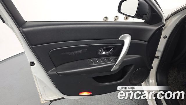 Renault Korea SM5  2017 — photo 14