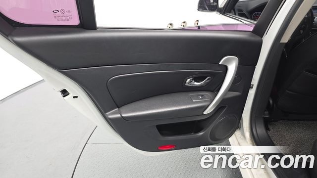 Renault Korea SM5  2017 — photo 15