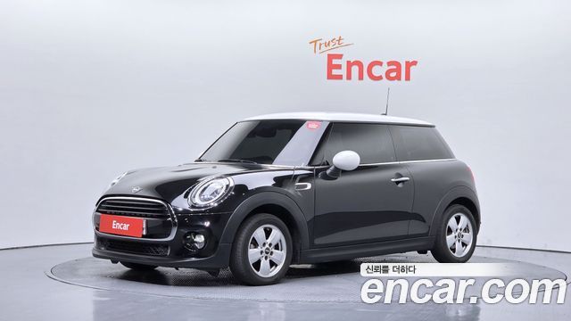 Mini Cooper 2019 — photo 1