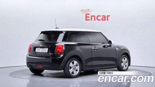 Mini Cooper 2019 — photo 2