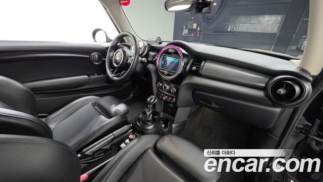 Mini Cooper 2019 — photo 10