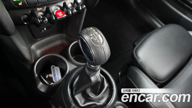 Mini Cooper 2019 — photo 12