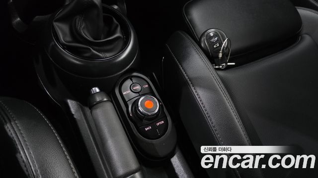 Mini Cooper 2019 — photo 25