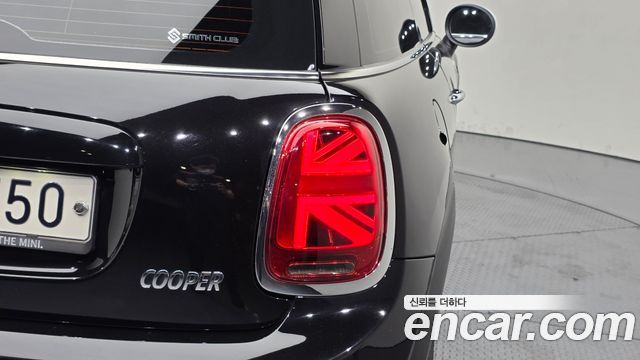 Mini Cooper 2019 — photo 9