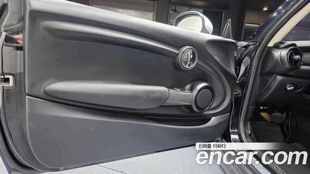 Mini Cooper 2019 — photo 14