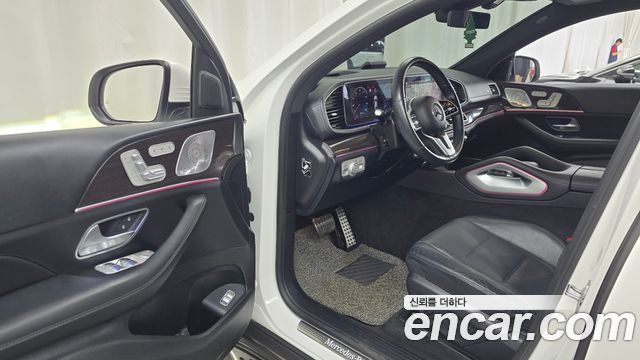 Mercedes-Benz GLE-Class 2021 — photo 13