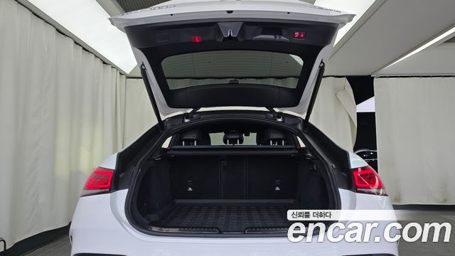 Mercedes-Benz GLE-Class 2021 — photo 24