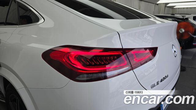 Mercedes-Benz GLE-Class 2021 — photo 9