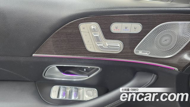 Mercedes-Benz GLE-Class 2021 — photo 30