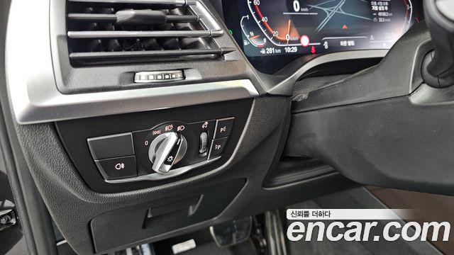 BMW X4 2022 — photo 30