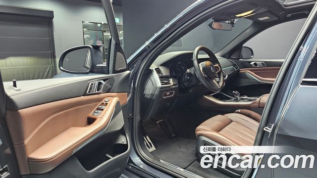 BMW X5 2022 — photo 13