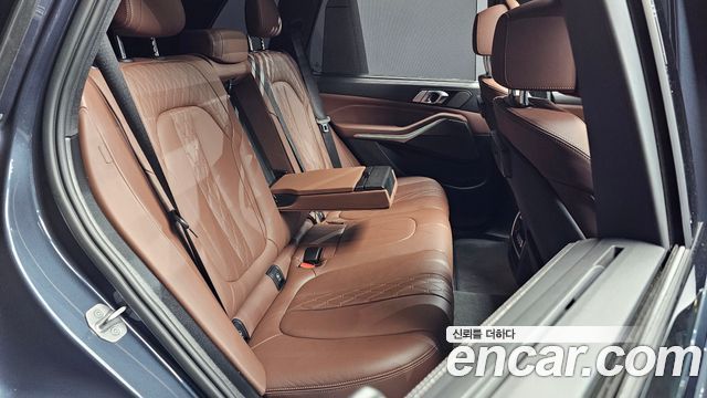 BMW X5 2022 — photo 17