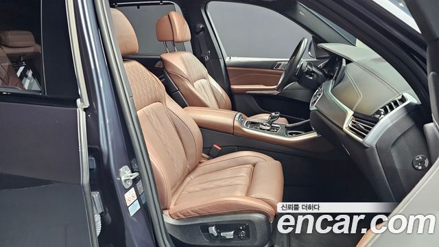 BMW X5 2022 — photo 16