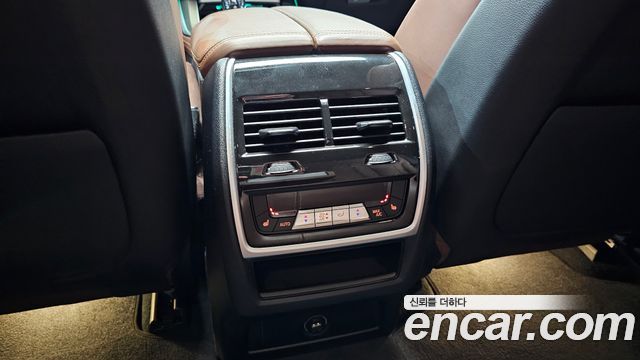 BMW X5 2022 — photo 29