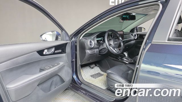 Kia K3 2022 — photo 17