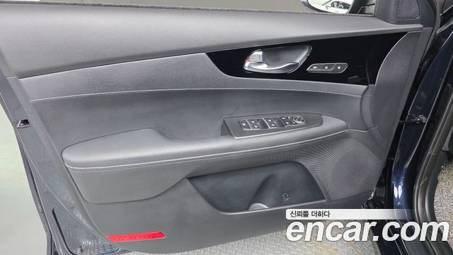 Kia K3 2022 — photo 14