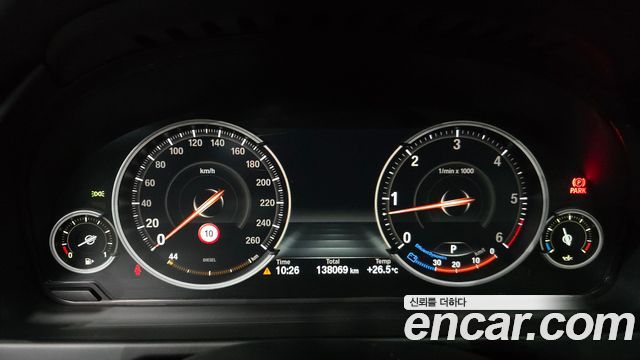 BMW X5 2016 — photo 8