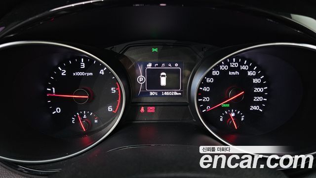 Kia Canival 2015 — photo 8