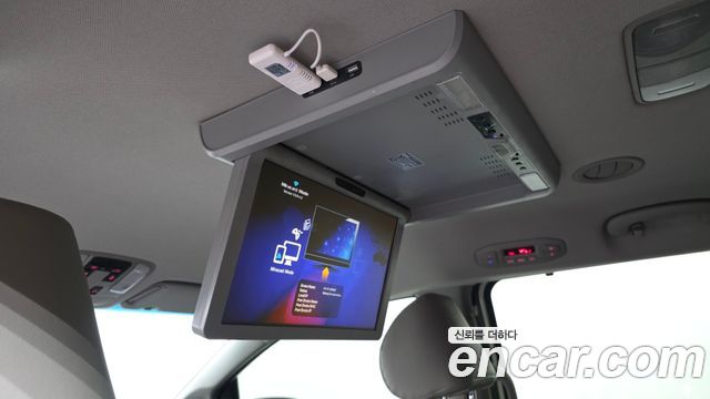 Kia Canival 2015 — photo 18