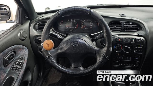 Hyundai AVANTE 1995 — photo 19