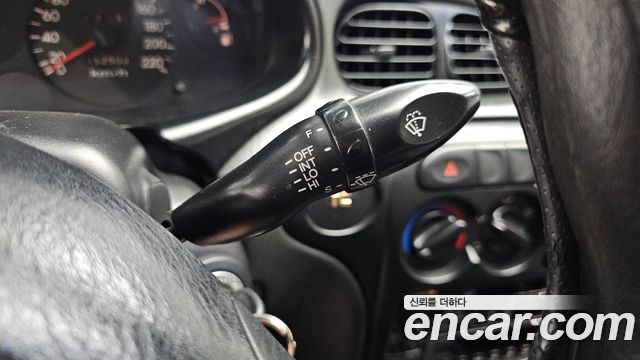 Hyundai AVANTE 1995 — photo 25