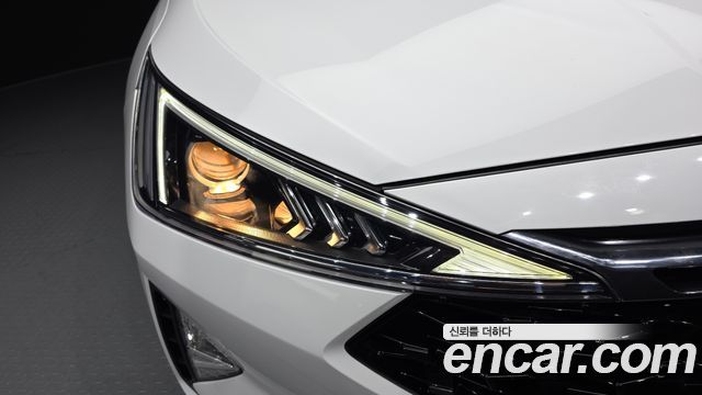 Hyundai AVANTE 2019 — photo 8
