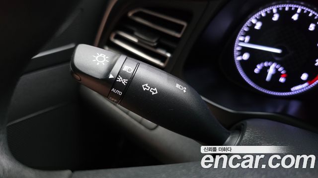 Hyundai AVANTE 2019 — photo 29