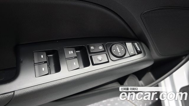 Hyundai AVANTE 2019 — photo 31