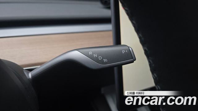 Tesla Model Y 2024 — photo 12
